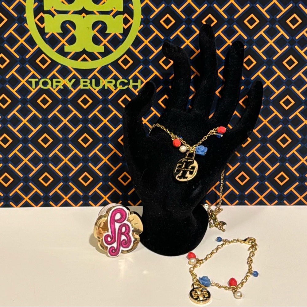 NEW✨Tory Burch Pendant and bracelet